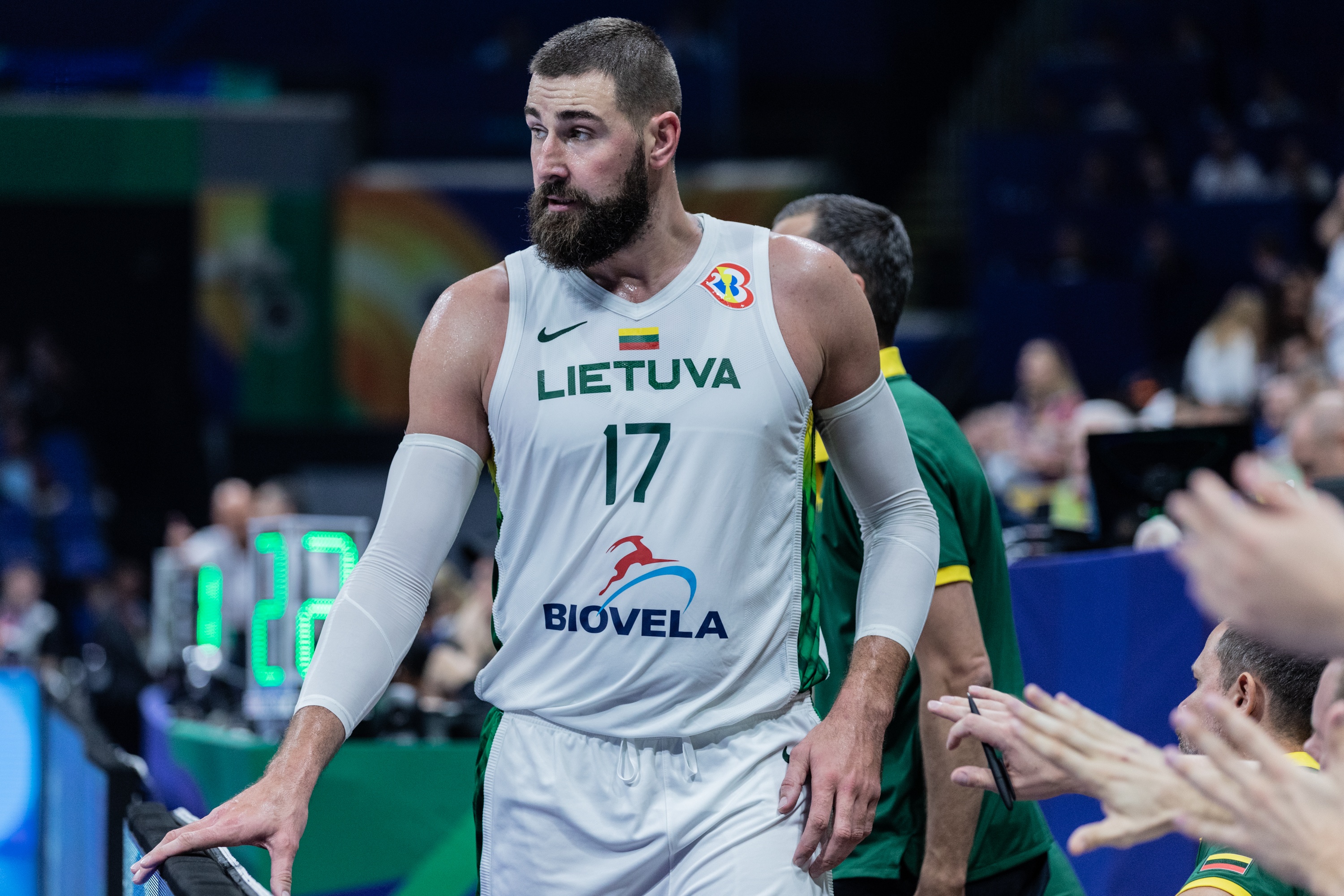立陶宛主帅：瓦兰和乔库巴蒂斯是立陶宛篮球的一切&amp;国家英雄